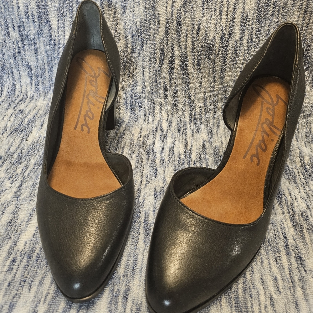 Zodiac high heel shoes